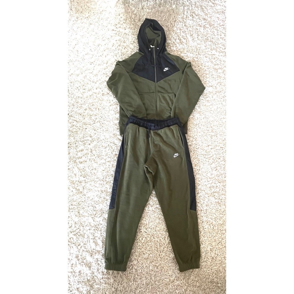 Men’s Nike Sweatsuit